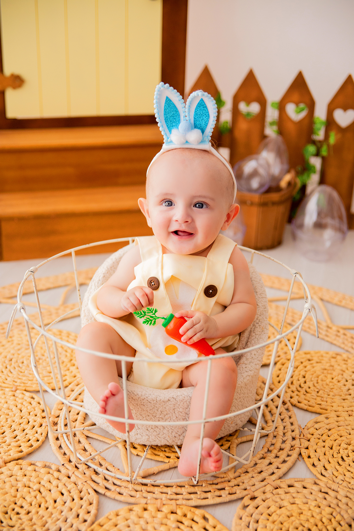 acompanhamento mensal de bebe caxias do sul figurino cenario tematico  personagem foto infantil serra gaucha fotografia familia mundo azul rosa ensaio fotografico crianca newborn baby menino menina smash the cake esmague o bolo banheira urso circoaco