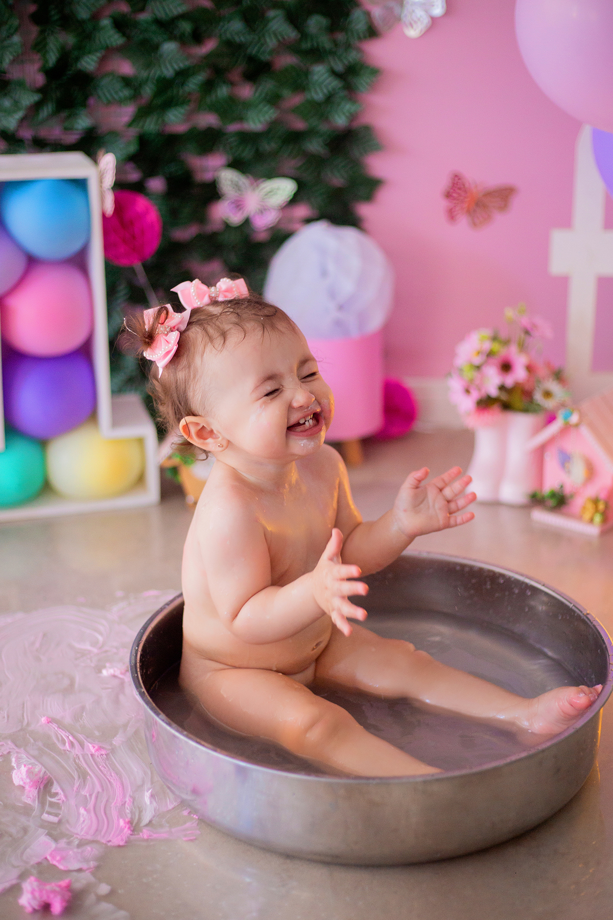 acompanhamento mensal de bebe caxias do sul figurino cenario tematico  personagem foto infantil serra gaucha fotografia familia mundo azul rosa ensaio fotografico crianca newborn baby menino menina smash the cake esmague o bolo banheira urso circoaco