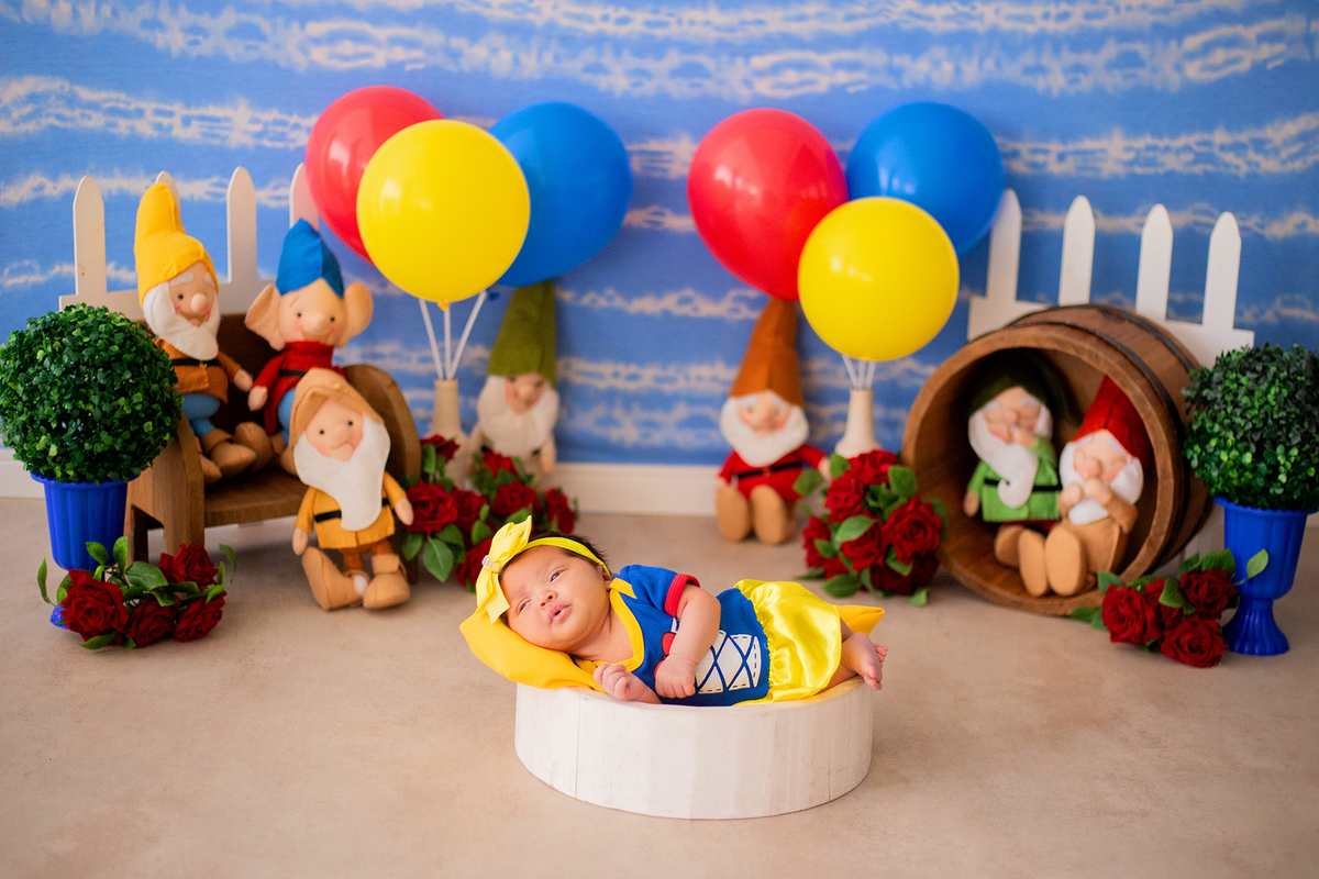 acompanhamento mensal de bebe caxias do sul figurino cenario tematico  personagem foto infantil serra gaucha fotografia familia mundo azul rosa ensaio fotografico crianca newborn baby menino menina smash the cake esmague o bolo banheira urso circoaco