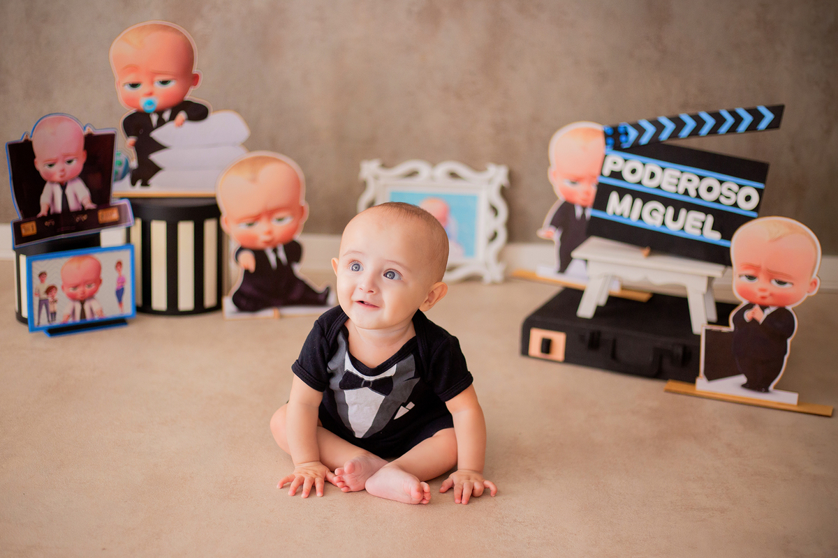 acompanhamento mensal de bebe caxias do sul figurino cenario tematico  personagem foto infantil serra gaucha fotografia familia mundo azul rosa ensaio fotografico crianca newborn baby menino menina smash the cake esmague o bolo banheira urso circoaco