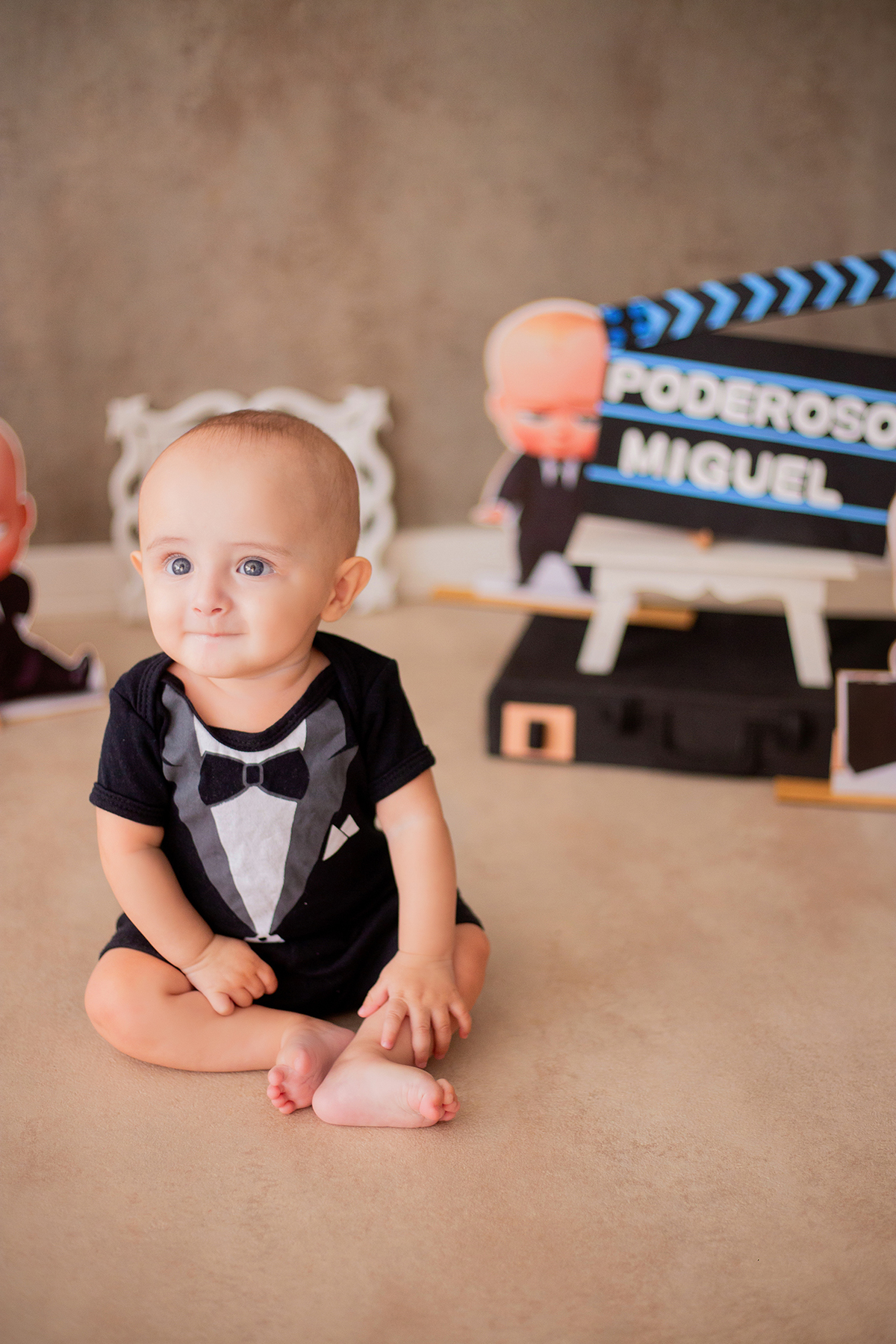 acompanhamento mensal de bebe caxias do sul figurino cenario tematico  personagem foto infantil serra gaucha fotografia familia mundo azul rosa ensaio fotografico crianca newborn baby menino menina smash the cake esmague o bolo banheira urso circoaco