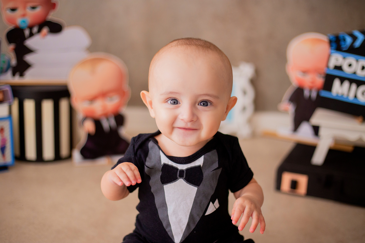 acompanhamento mensal de bebe caxias do sul figurino cenario tematico  personagem foto infantil serra gaucha fotografia familia mundo azul rosa ensaio fotografico crianca newborn baby menino menina smash the cake esmague o bolo banheira urso circoaco