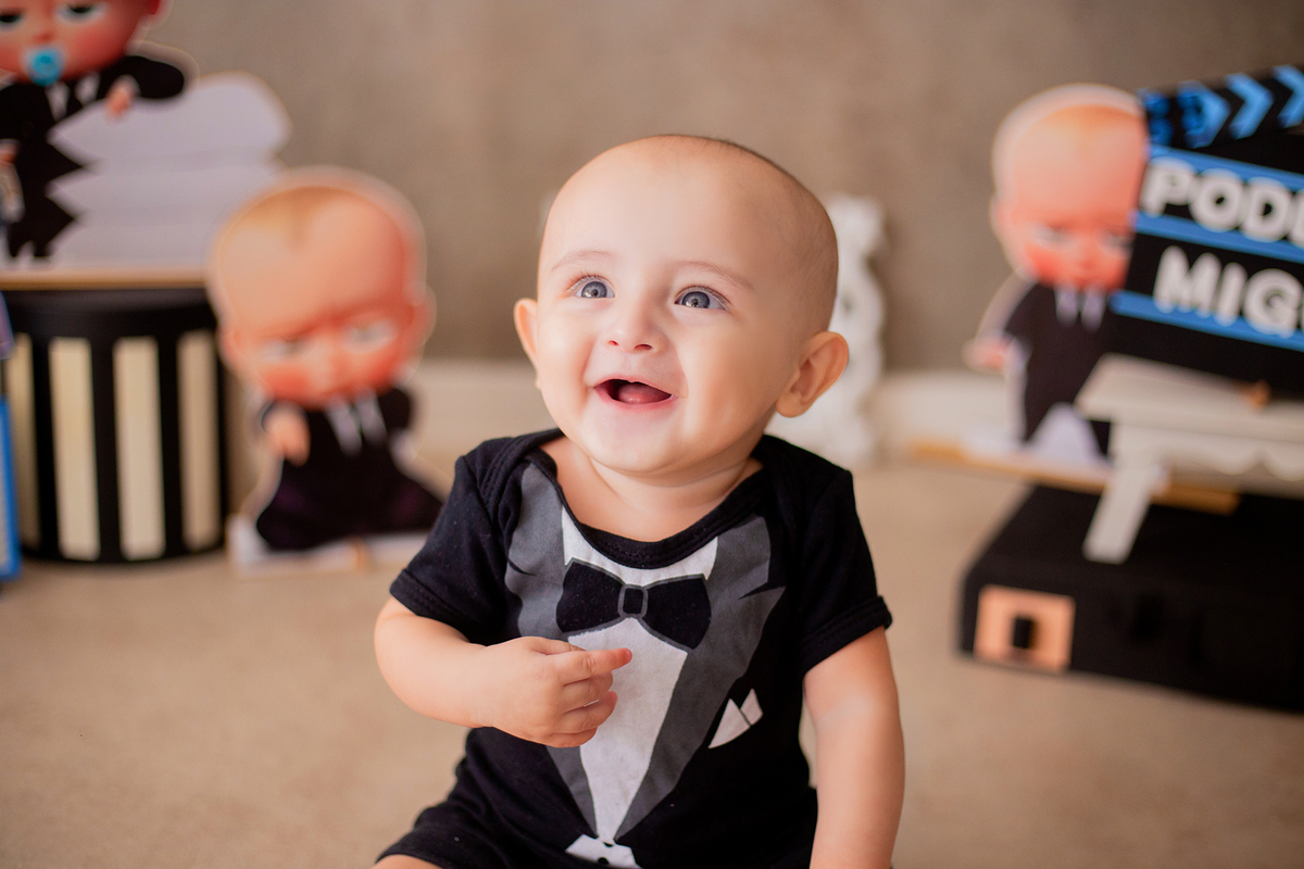 acompanhamento mensal de bebe caxias do sul figurino cenario tematico  personagem foto infantil serra gaucha fotografia familia mundo azul rosa ensaio fotografico crianca newborn baby menino menina smash the cake esmague o bolo banheira urso circoaco