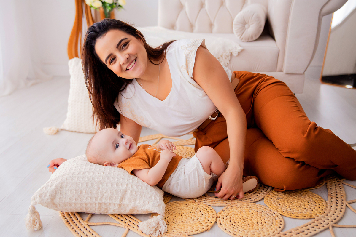 acompanhamento mensal de bebe caxias do sul figurino cenario tematico  personagem foto infantil serra gaucha fotografia familia mundo azul rosa ensaio fotografico crianca newborn baby menino menina smash the cake esmague o bolo banheira urso circoaco