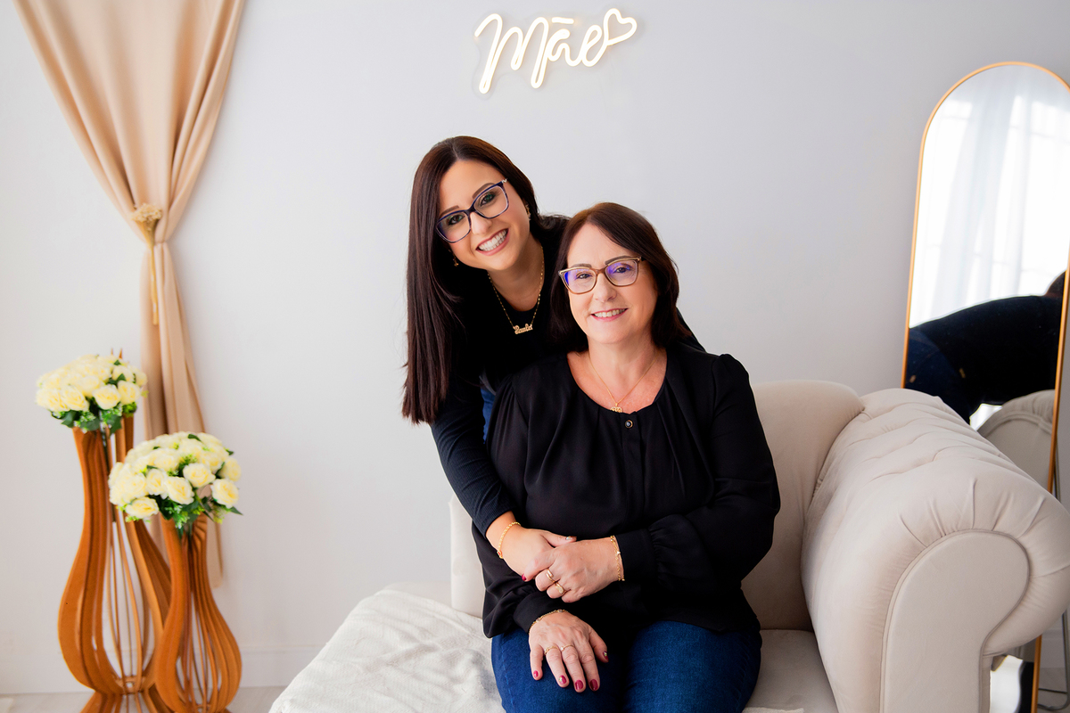 acompanhamento mensal de bebe caxias do sul figurino cenario tematico  personagem foto infantil serra gaucha fotografia familia mundo azul rosa ensaio fotografico crianca newborn baby menino menina smash the cake esmague o bolo banheira urso circoaco