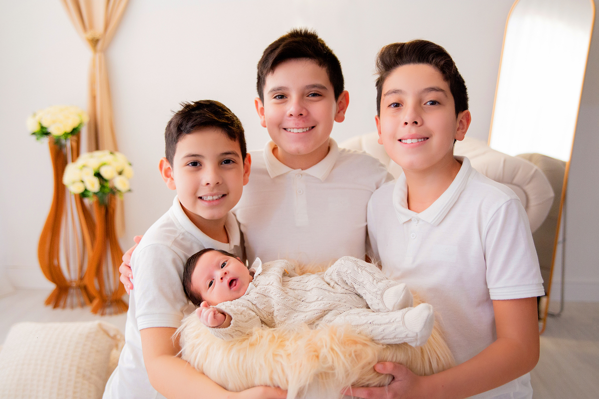 acompanhamento mensal de bebe caxias do sul figurino cenario tematico  personagem foto infantil serra gaucha fotografia familia mundo azul rosa ensaio fotografico crianca newborn baby menino menina smash the cake esmague o bolo banheira urso circoaco