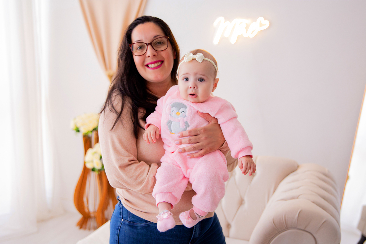 acompanhamento mensal de bebe caxias do sul figurino cenario tematico  personagem foto infantil serra gaucha fotografia familia mundo azul rosa ensaio fotografico crianca newborn baby menino menina smash the cake esmague o bolo banheira urso circoaco