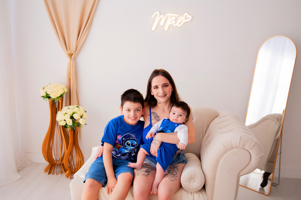 acompanhamento mensal de bebe caxias do sul figurino cenario tematico  personagem foto infantil serra gaucha fotografia familia mundo azul rosa ensaio fotografico crianca newborn baby menino menina smash the cake esmague o bolo banheira urso circoaco