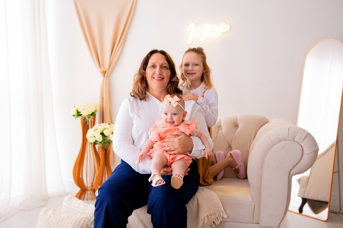 acompanhamento mensal de bebe caxias do sul figurino cenario tematico  personagem foto infantil serra gaucha fotografia familia mundo azul rosa ensaio fotografico crianca newborn baby menino menina smash the cake esmague o bolo banheira urso circoaco