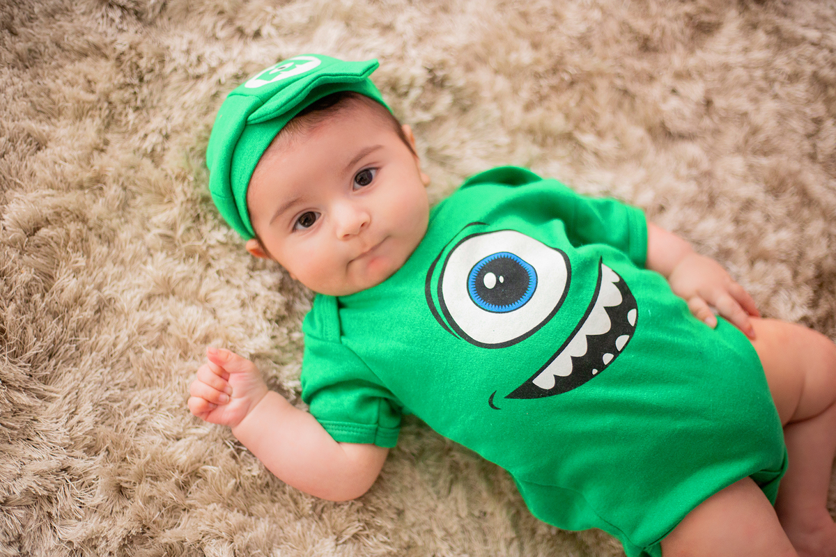 acompanhamento mensal de bebe caxias do sul figurino cenario tematico  personagem foto infantil serra gaucha fotografia familia mundo azul rosa ensaio fotografico crianca newborn baby menino menina smash the cake esmague o bolo banheira urso circoaco