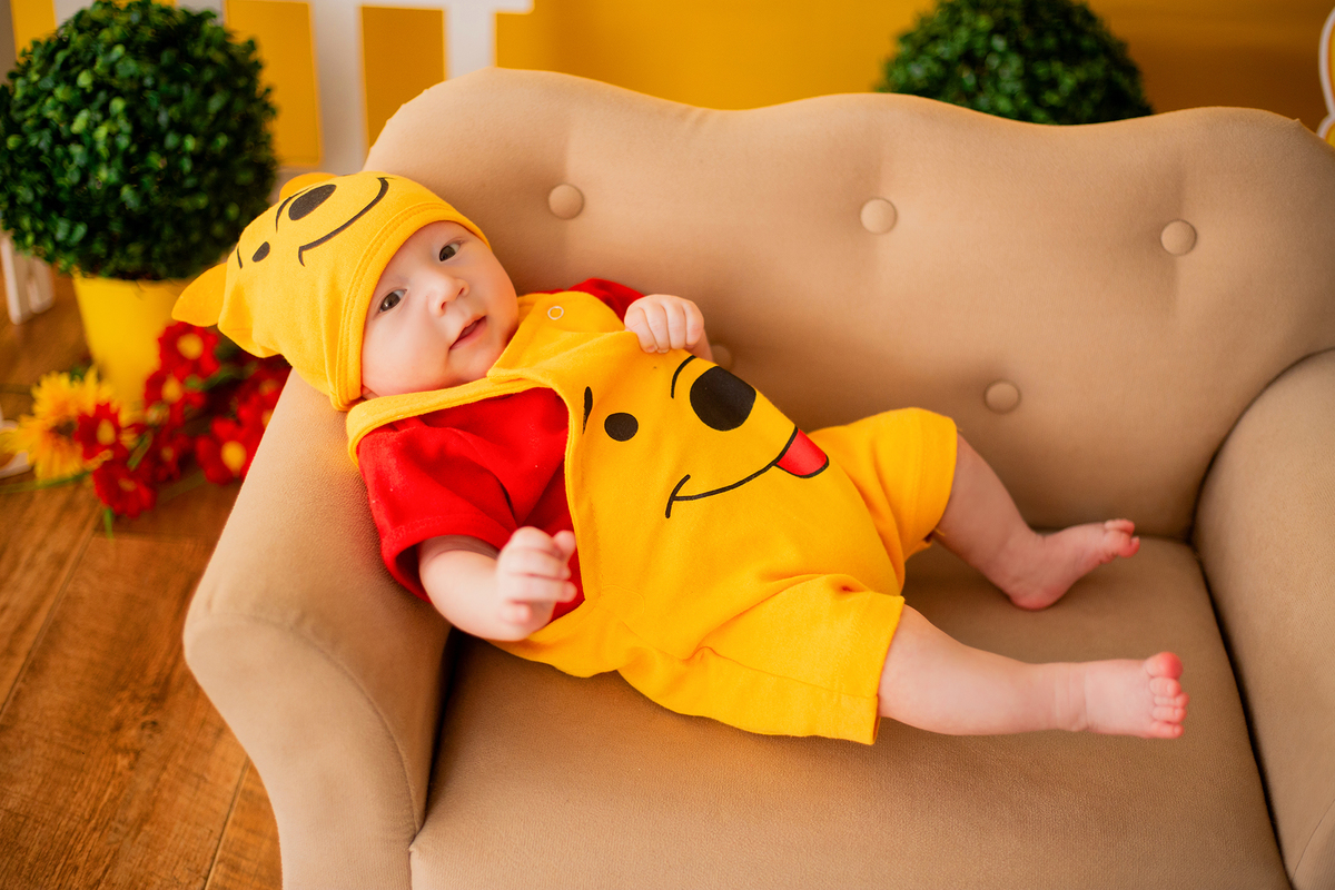 acompanhamento mensal de bebe caxias do sul figurino cenario tematico  personagem foto infantil serra gaucha fotografia familia mundo azul rosa ensaio fotografico crianca newborn baby menino menina smash the cake esmague o bolo banheira urso circoaco