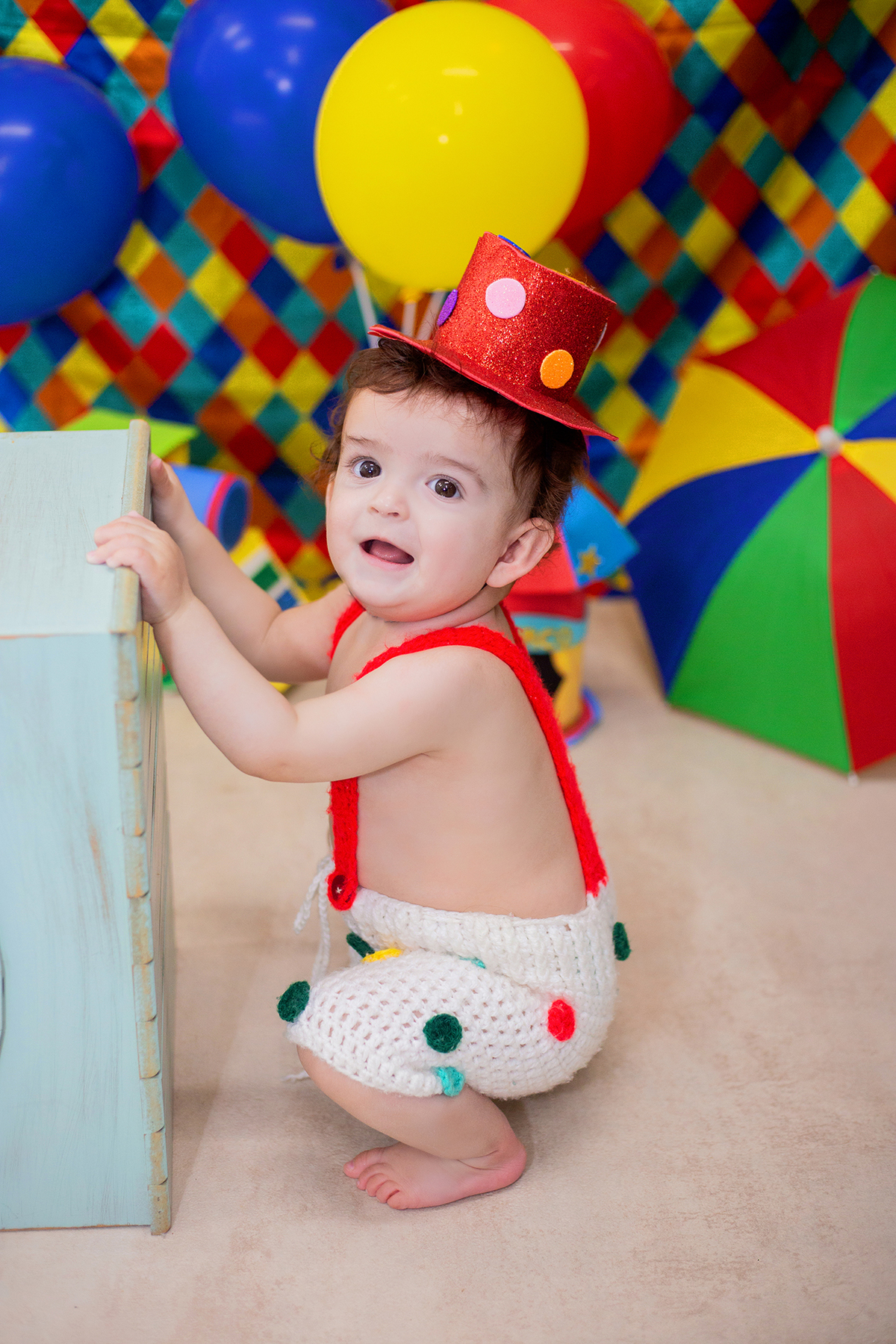 acompanhamento mensal de bebe caxias do sul figurino cenario tematico  personagem foto infantil serra gaucha fotografia familia mundo azul rosa ensaio fotografico crianca newborn baby menino menina smash the cake esmague o bolo banheira urso circoaco