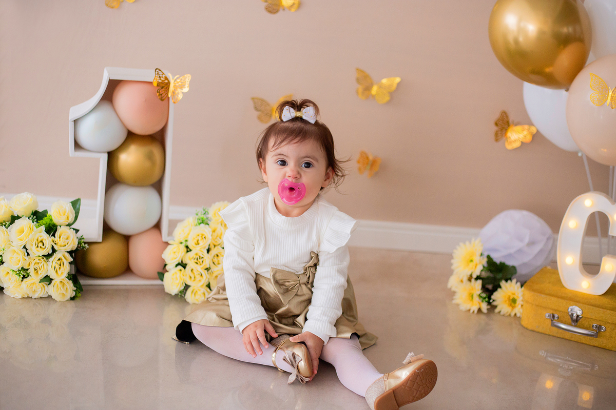 acompanhamento mensal de bebe caxias do sul figurino cenario tematico  personagem foto infantil serra gaucha fotografia familia mundo azul rosa ensaio fotografico crianca newborn baby menino menina smash the cake esmague o bolo banheira urso circoaco