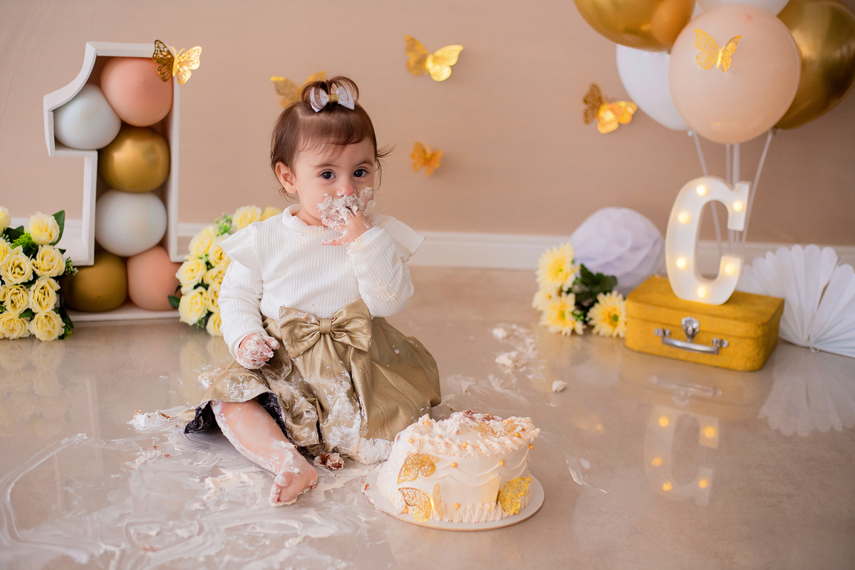 acompanhamento mensal de bebe caxias do sul figurino cenario tematico  personagem foto infantil serra gaucha fotografia familia mundo azul rosa ensaio fotografico crianca newborn baby menino menina smash the cake esmague o bolo banheira urso circoaco