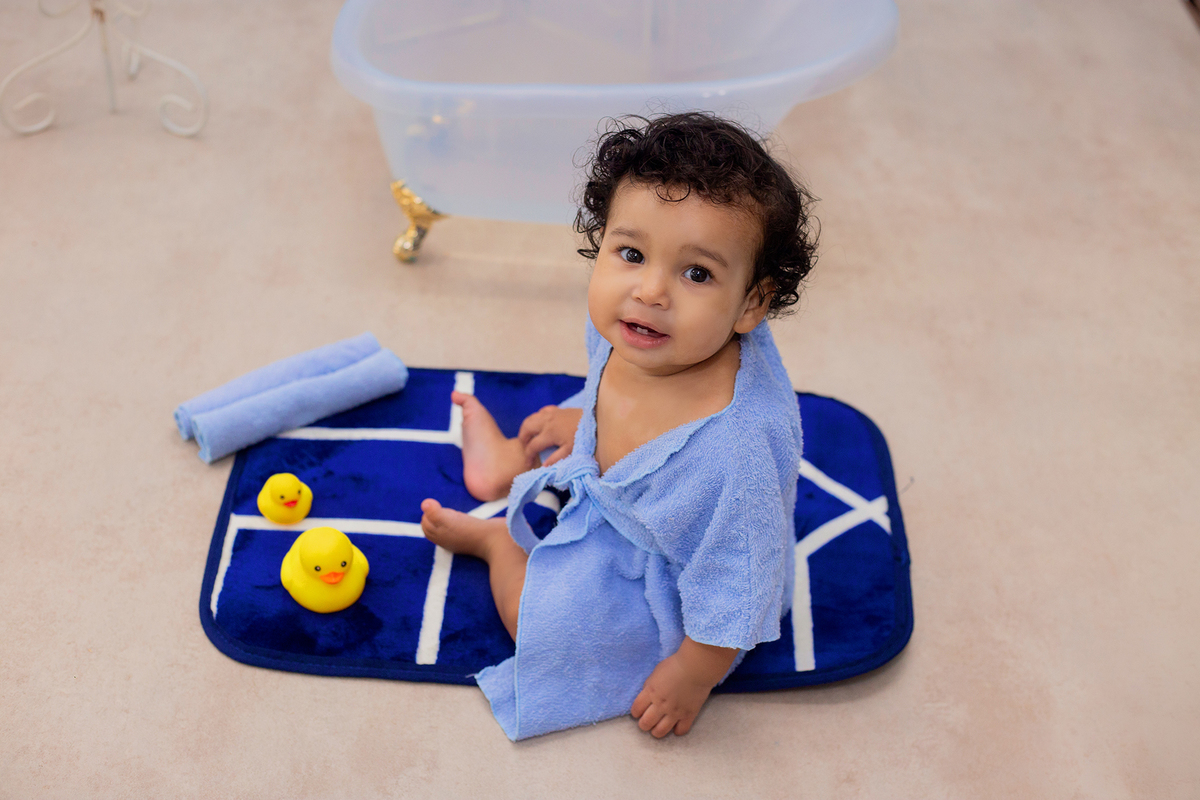 acompanhamento mensal de bebe caxias do sul figurino cenario tematico  personagem foto infantil serra gaucha fotografia familia mundo azul rosa ensaio fotografico crianca newborn baby menino menina smash the cake esmague o bolo banheira urso circoaco