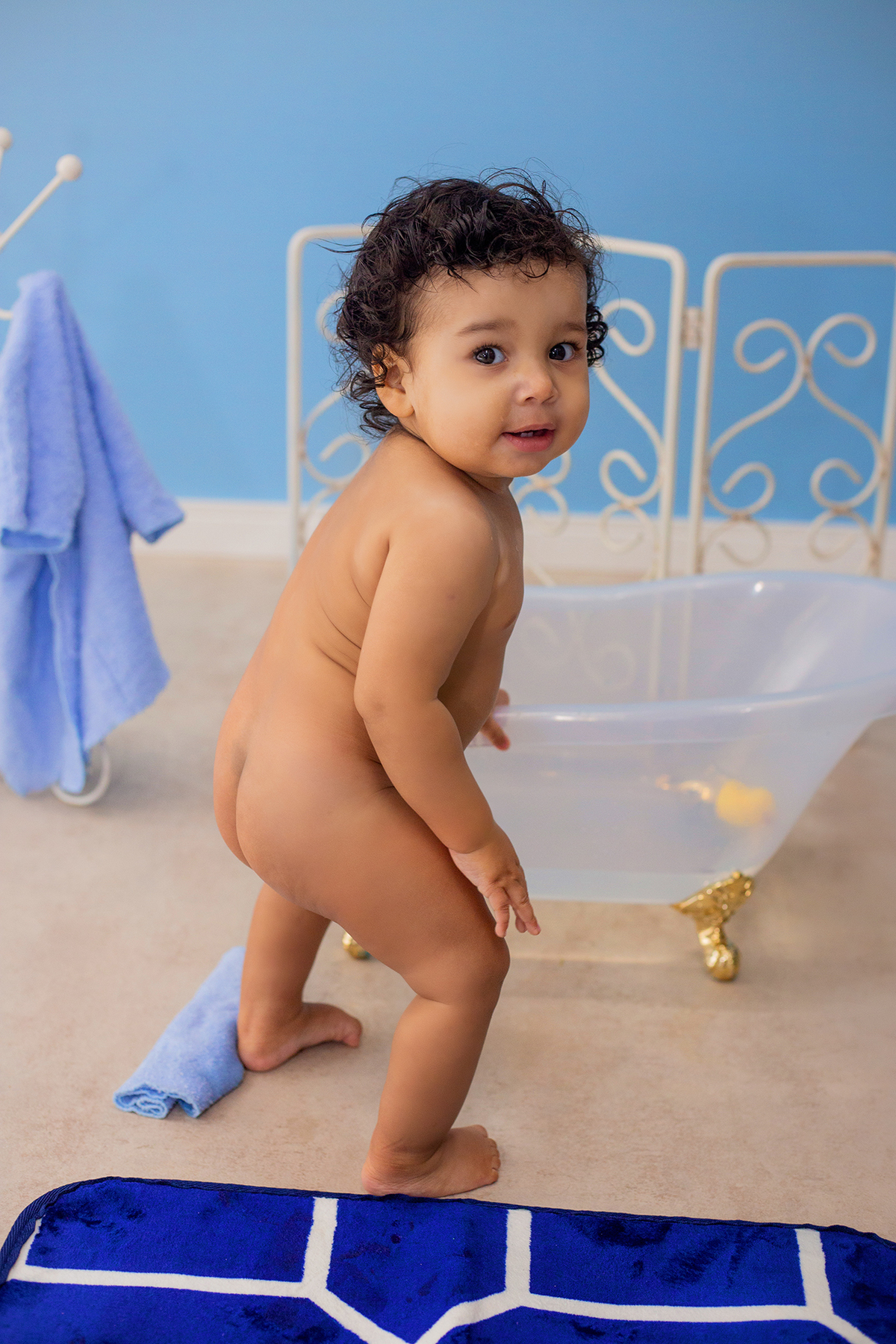 acompanhamento mensal de bebe caxias do sul figurino cenario tematico  personagem foto infantil serra gaucha fotografia familia mundo azul rosa ensaio fotografico crianca newborn baby menino menina smash the cake esmague o bolo banheira urso circoaco