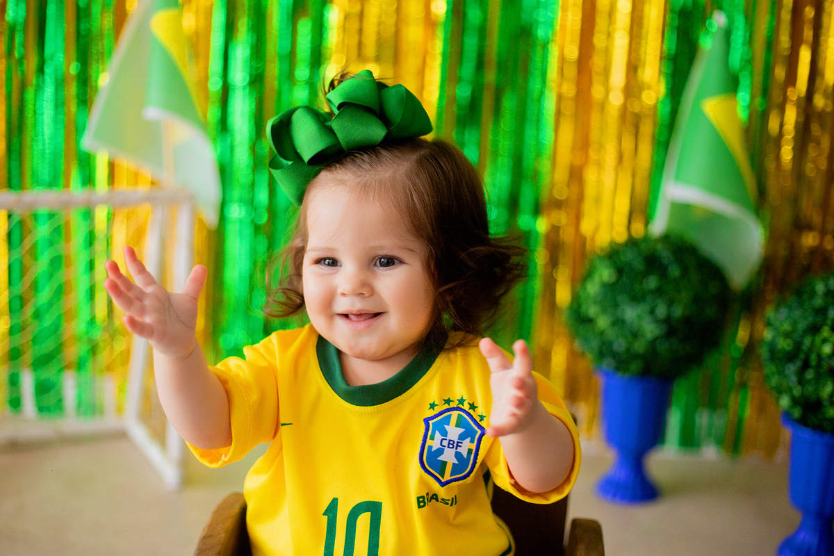 acompanhamento mensal de bebe caxias do sul figurino cenario tematico  personagem foto infantil serra gaucha fotografia familia mundo azul rosa ensaio fotografico crianca newborn baby menino menina smash the cake esmague o bolo banheira urso circoaco