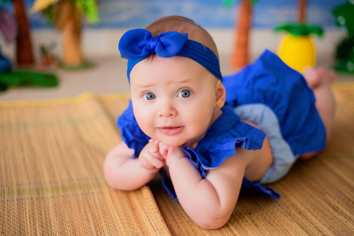 acompanhamento mensal de bebe caxias do sul figurino cenario tematico  personagem foto infantil serra gaucha fotografia familia mundo azul rosa ensaio fotografico crianca newborn baby menino menina smash the cake esmague o bolo banheira urso circoaco