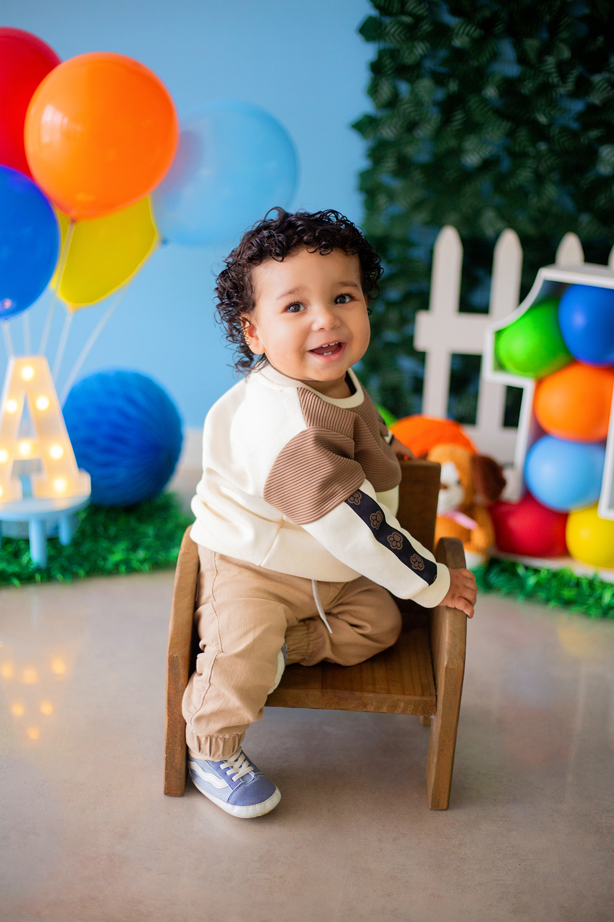 acompanhamento mensal de bebe caxias do sul figurino cenario tematico  personagem foto infantil serra gaucha fotografia familia mundo azul rosa ensaio fotografico crianca newborn baby menino menina smash the cake esmague o bolo banheira urso circoaco
