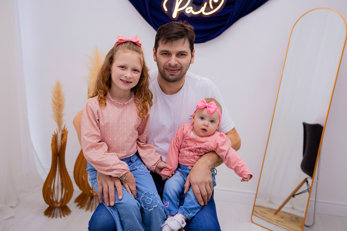 acompanhamento mensal de bebe caxias do sul figurino cenario tematico  personagem foto infantil serra gaucha fotografia familia mundo azul rosa ensaio fotografico crianca newborn baby menino menina smash the cake esmague o bolo banheira urso circoaco