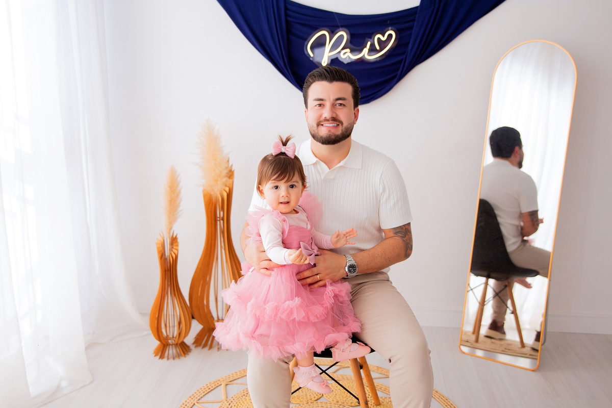 acompanhamento mensal de bebe caxias do sul figurino cenario tematico  personagem foto infantil serra gaucha fotografia familia mundo azul rosa ensaio fotografico crianca newborn baby menino menina smash the cake esmague o bolo banheira urso circoaco