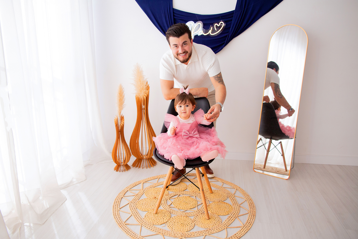 acompanhamento mensal de bebe caxias do sul figurino cenario tematico  personagem foto infantil serra gaucha fotografia familia mundo azul rosa ensaio fotografico crianca newborn baby menino menina smash the cake esmague o bolo banheira urso circoaco