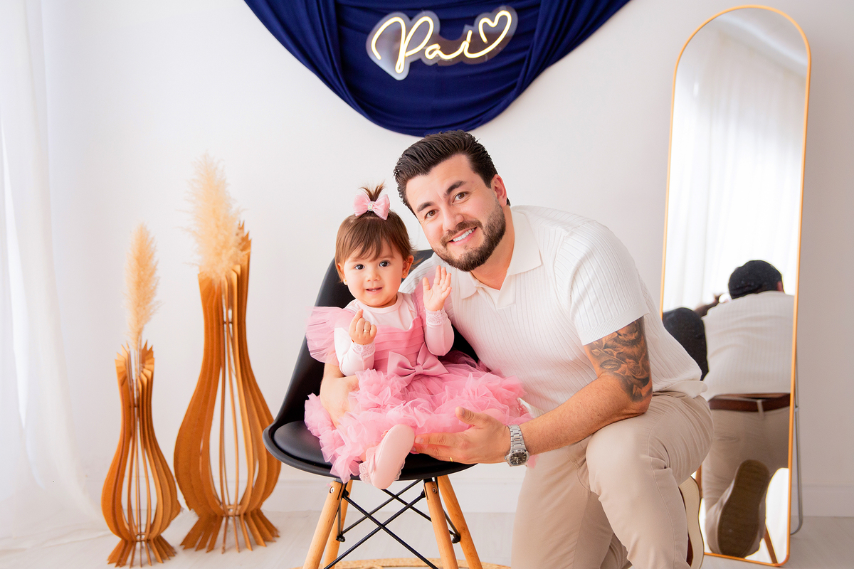 acompanhamento mensal de bebe caxias do sul figurino cenario tematico  personagem foto infantil serra gaucha fotografia familia mundo azul rosa ensaio fotografico crianca newborn baby menino menina smash the cake esmague o bolo banheira urso circoaco