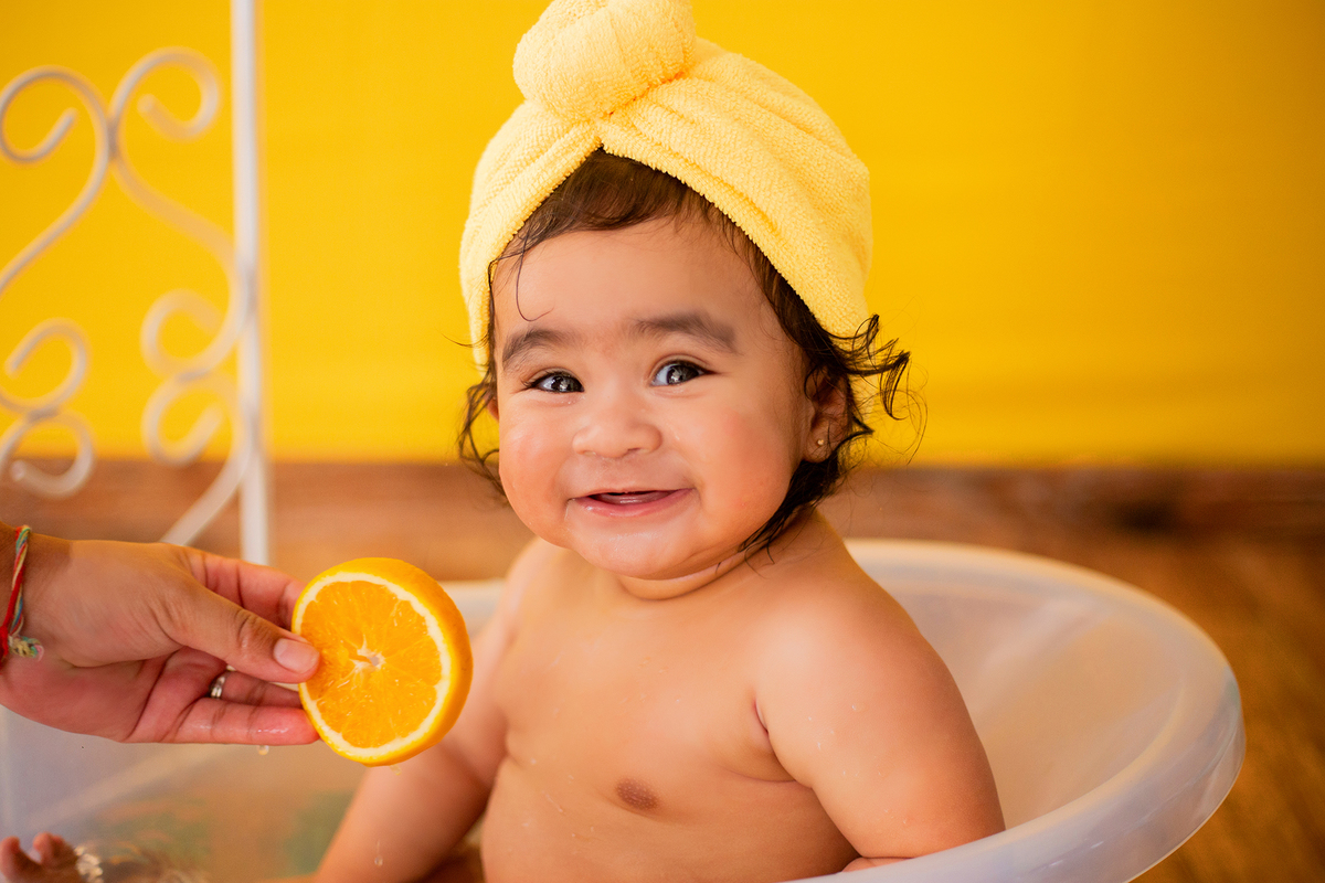 acompanhamento mensal de bebe caxias do sul figurino cenario tematico  personagem foto infantil serra gaucha fotografia familia mundo azul rosa ensaio fotografico crianca newborn baby menino menina smash the cake esmague o bolo banheira urso circoaco