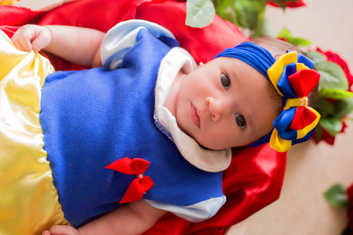 acompanhamento mensal de bebe caxias do sul figurino cenario tematico  personagem foto infantil serra gaucha fotografia familia mundo azul rosa ensaio fotografico crianca newborn baby menino menina smash the cake fruit esmague o bolo brancas de neve