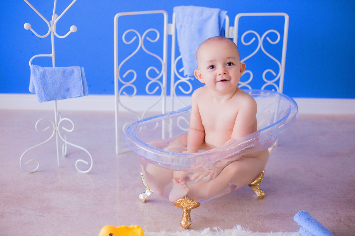 acompanhamento mensal de bebe caxias do sul figurino cenario tematico  personagem foto infantil serra gaucha fotografia familia mundo azul rosa ensaio fotografico crianca newborn baby menino menina smash the cake fruit esmague o bolo banheira banhi bumbum