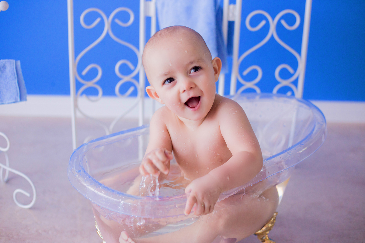 acompanhamento mensal de bebe caxias do sul figurino cenario tematico  personagem foto infantil serra gaucha fotografia familia mundo azul rosa ensaio fotografico crianca newborn baby menino menina smash the cake fruit esmague o bolo banheira banhi bumbum
