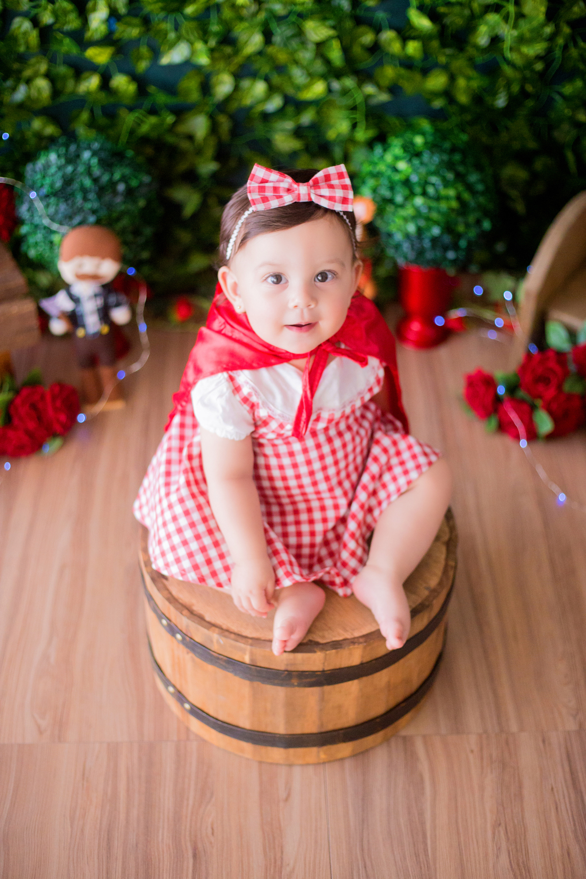 acompanhamento mensal de bebe caxias do sul figurino cenario tematico  personagem foto infantil serra gaucha fotografia familia mundo azul rosa ensaio fotografico crianca newborn baby menino menina smash the cake fruit esmague o bolo chapeuzinho vermelho