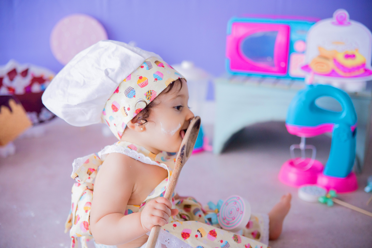 acompanhamento mensal de bebe caxias do sul figurino cenario tematico  personagem foto infantil serra gaucha fotografia familia mundo azul rosa ensaio fotografico crianca newborn baby menino menina smash the cake fruit esmague o bolo cozinheiro
