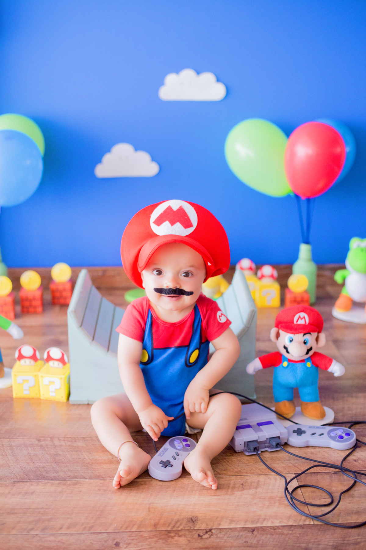 acompanhamento mensal de bebe caxias do sul figurino cenario tematico  personagem foto infantil serra gaucha fotografia familia mundo azul rosa ensaio fotografico crianca newborn baby menino menina smash the cake fruit esmague o bolo super mario nintendo