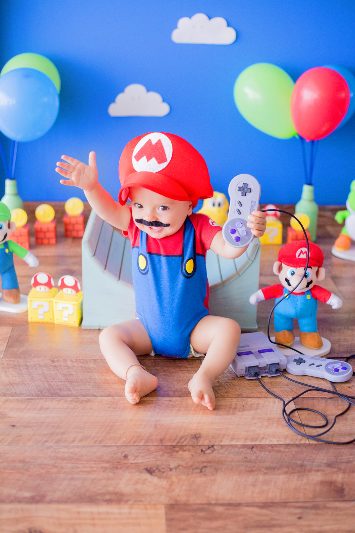 acompanhamento mensal de bebe caxias do sul figurino cenario tematico  personagem foto infantil serra gaucha fotografia familia mundo azul rosa ensaio fotografico crianca newborn baby menino menina smash the cake fruit esmague o bolo super mario nintendo