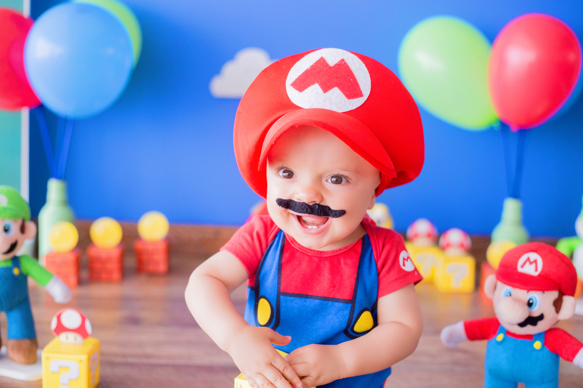 acompanhamento mensal de bebe caxias do sul figurino cenario tematico  personagem foto infantil serra gaucha fotografia familia mundo azul rosa ensaio fotografico crianca newborn baby menino menina smash the cake fruit esmague o bolo super mario nintendo