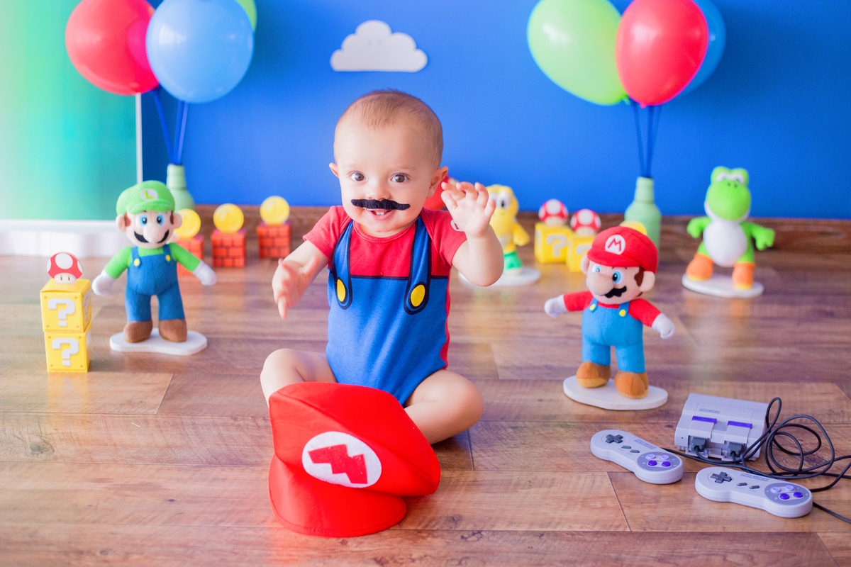 acompanhamento mensal de bebe caxias do sul figurino cenario tematico  personagem foto infantil serra gaucha fotografia familia mundo azul rosa ensaio fotografico crianca newborn baby menino menina smash the cake fruit esmague o bolo super mario nintendo