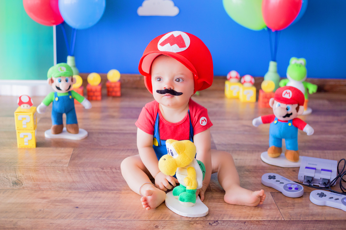 acompanhamento mensal de bebe caxias do sul figurino cenario tematico  personagem foto infantil serra gaucha fotografia familia mundo azul rosa ensaio fotografico crianca newborn baby menino menina smash the cake fruit esmague o bolo super mario nintendo