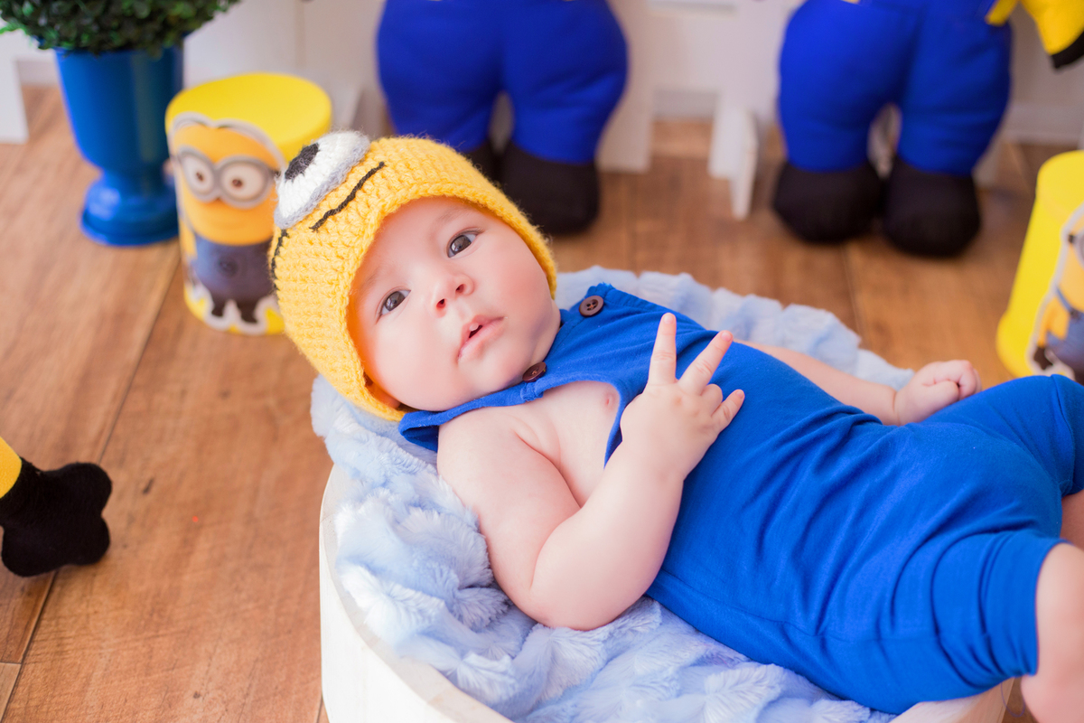 acompanhamento mensal de bebe caxias do sul figurino cenario tematico  personagem foto infantil serra gaucha fotografia familia mundo azul rosa ensaio fotografico crianca newborn baby menino menina smash the cake fruit esmague o bolo banho de leite