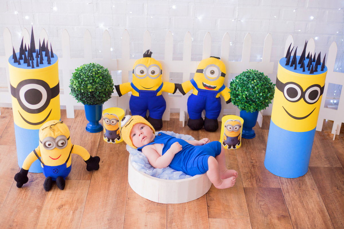 acompanhamento mensal de bebe caxias do sul figurino cenario tematico  personagem foto infantil serra gaucha fotografia familia mundo azul rosa ensaio fotografico crianca newborn baby menino menina smash the cake fruit esmague o bolo banho de leite
