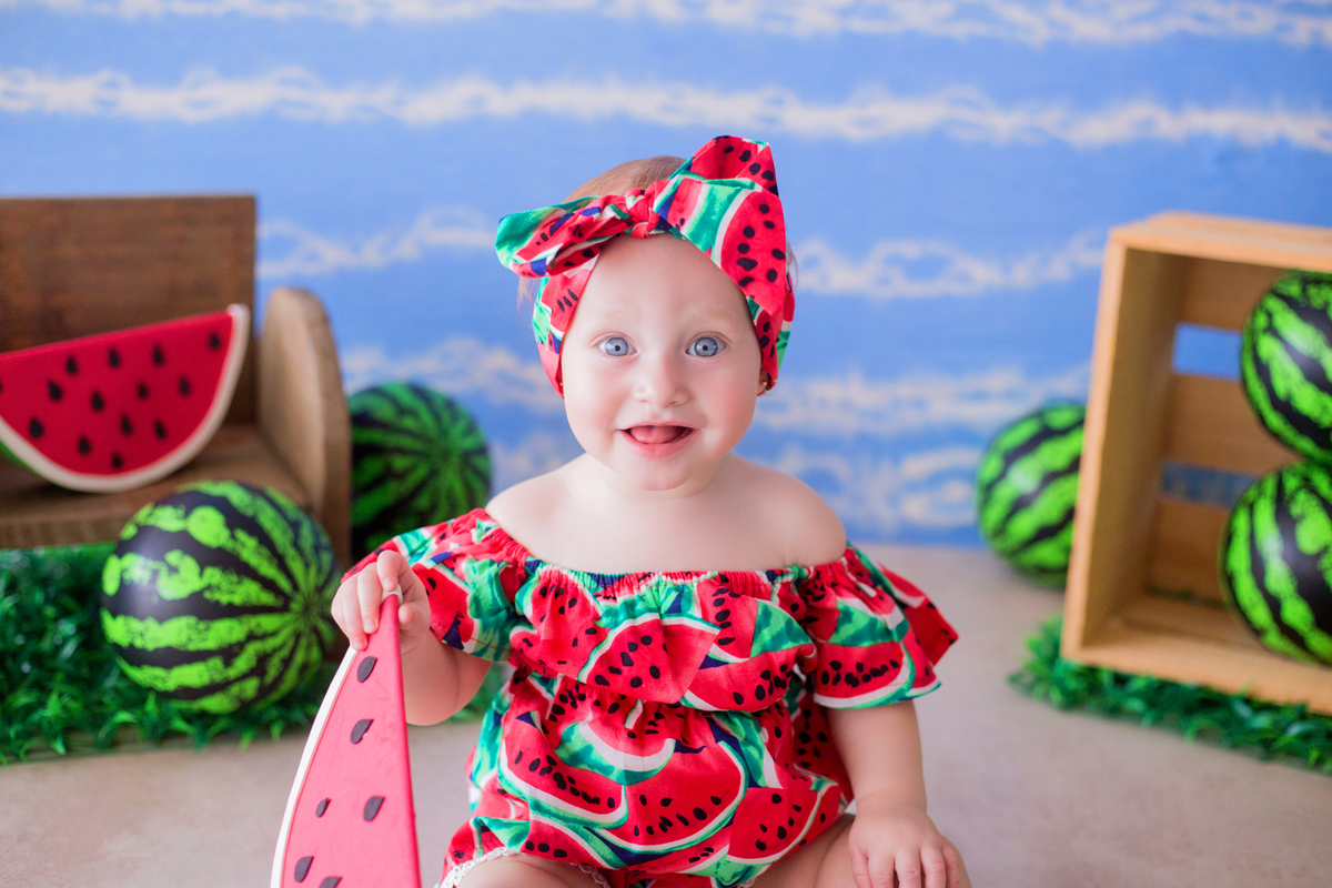 acompanhamento mensal de bebe caxias do sul figurino cenario tematico  personagem foto infantil serra gaucha fotografia familia mundo azul rosa ensaio fotografico crianca newborn baby menino menina smash the cake fruit esmague o bolo banho de leite