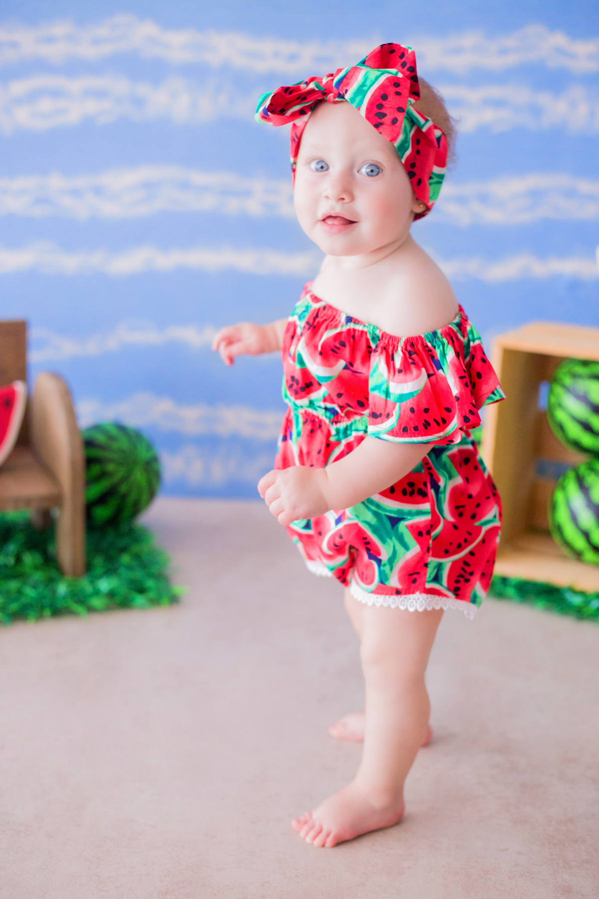 acompanhamento mensal de bebe caxias do sul figurino cenario tematico  personagem foto infantil serra gaucha fotografia familia mundo azul rosa ensaio fotografico crianca newborn baby menino menina smash the cake fruit esmague o bolo banho de leite