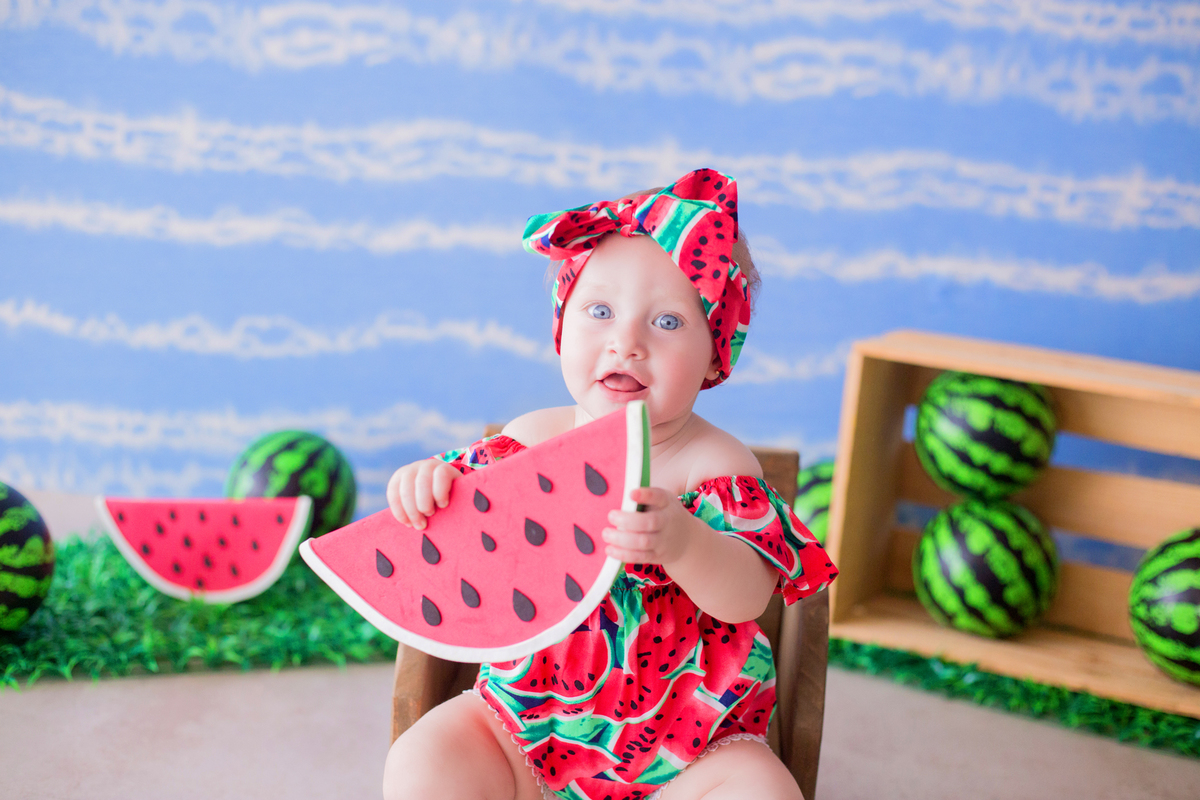 acompanhamento mensal de bebe caxias do sul figurino cenario tematico  personagem foto infantil serra gaucha fotografia familia mundo azul rosa ensaio fotografico crianca newborn baby menino menina smash the cake fruit esmague o bolo banho de leite