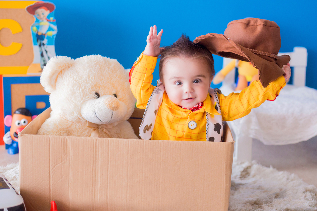 acompanhamento mensal de bebe caxias do sul figurino cenario tematico  personagem foto infantil serra gaucha fotografia familia mundo azul rosa ensaio fotografico crianca newborn baby menino menina smash the cake fruit esmague o bolo banho de leite