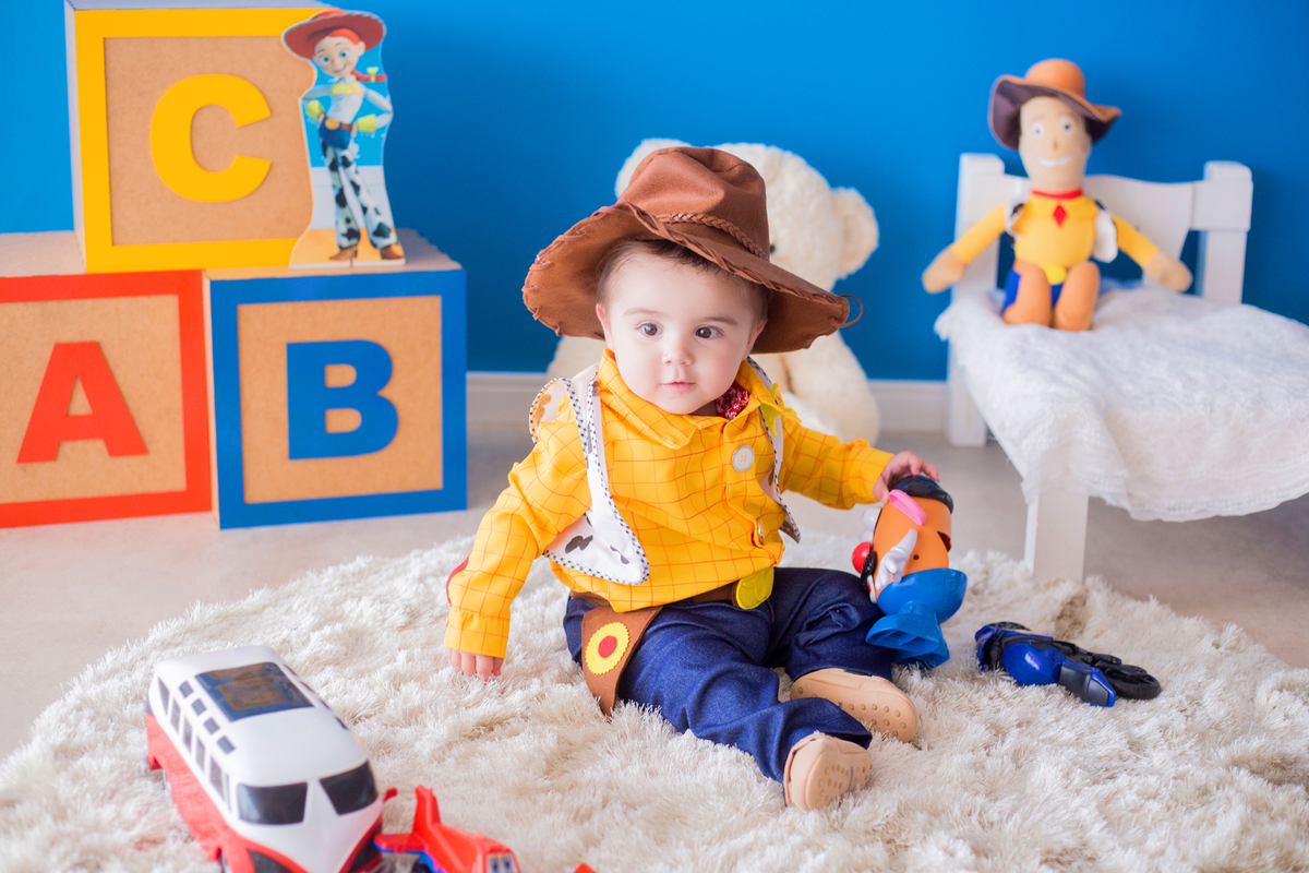 acompanhamento mensal de bebe caxias do sul figurino cenario tematico  personagem foto infantil serra gaucha fotografia familia mundo azul rosa ensaio fotografico crianca newborn baby menino menina smash the cake fruit esmague o bolo banho de leite