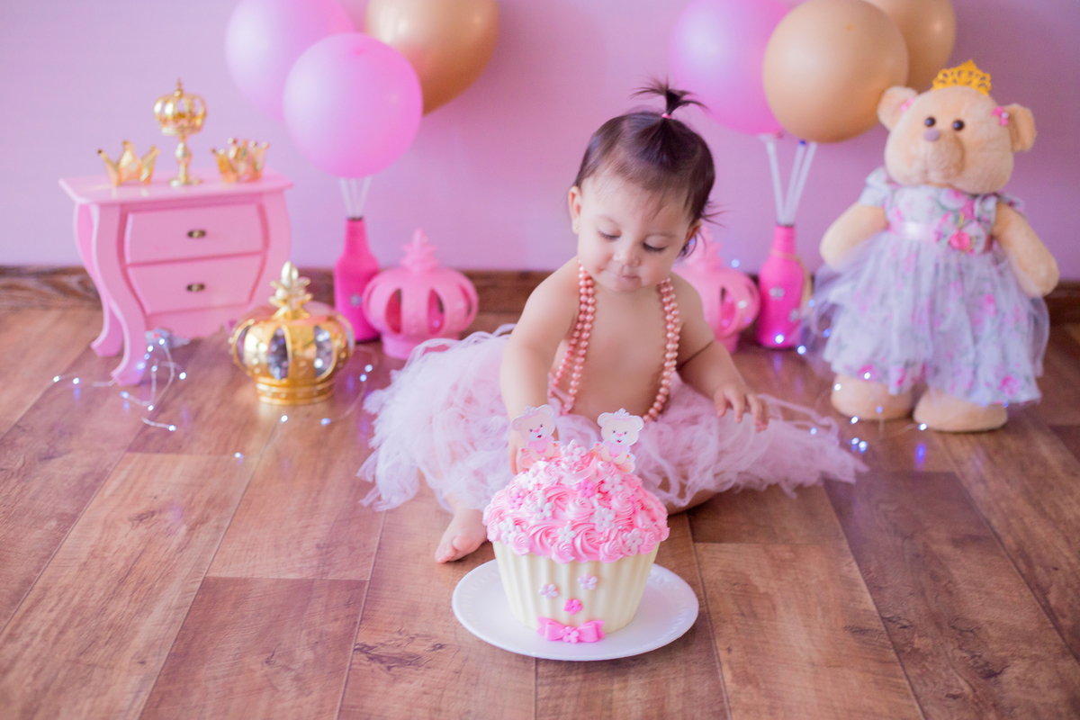 acompanhamento mensal de bebe caxias do sul figurino cenario tematico  personagem foto infantil serra gaucha fotografia familia mundo azul rosa ensaio fotografico crianca newborn baby menino menina smash the cake fruit esmague o bolo banho de leite