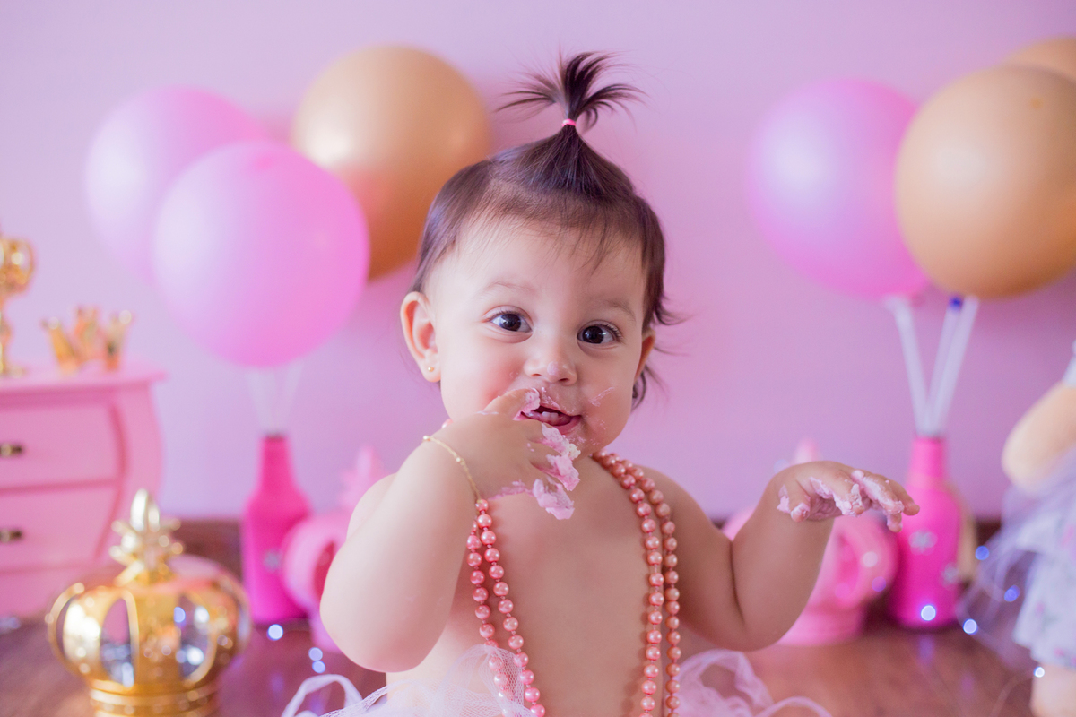 acompanhamento mensal de bebe caxias do sul figurino cenario tematico  personagem foto infantil serra gaucha fotografia familia mundo azul rosa ensaio fotografico crianca newborn baby menino menina smash the cake fruit esmague o bolo banho de leite
