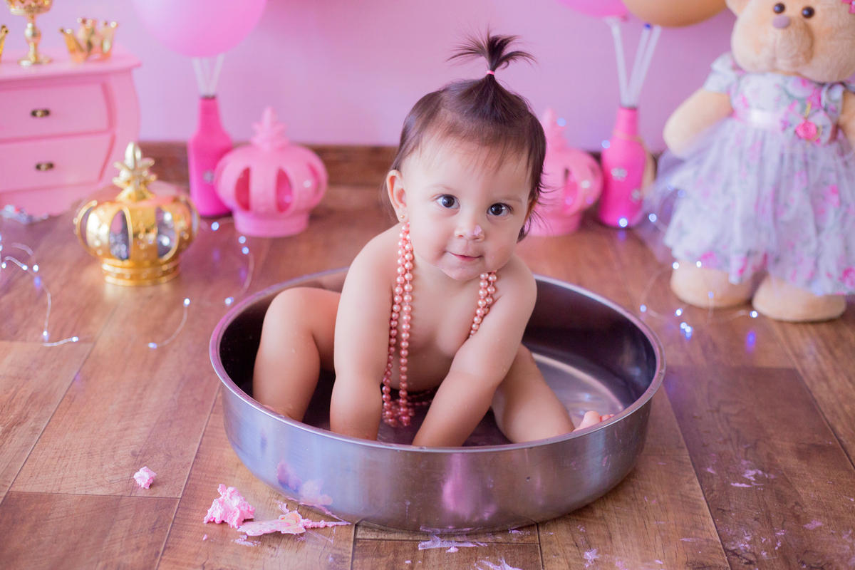 acompanhamento mensal de bebe caxias do sul figurino cenario tematico  personagem foto infantil serra gaucha fotografia familia mundo azul rosa ensaio fotografico crianca newborn baby menino menina smash the cake fruit esmague o bolo banho de leite
