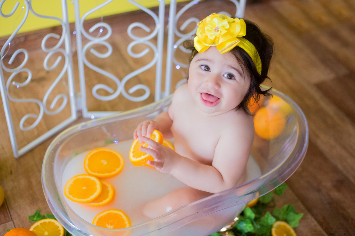 acompanhamento mensal de bebe caxias do sul figurino cenario tematico  personagem foto infantil serra gaucha fotografia familia mundo azul rosa ensaio fotografico crianca newborn baby menino menina smash the cake fruit esmague o bolo banho de leite