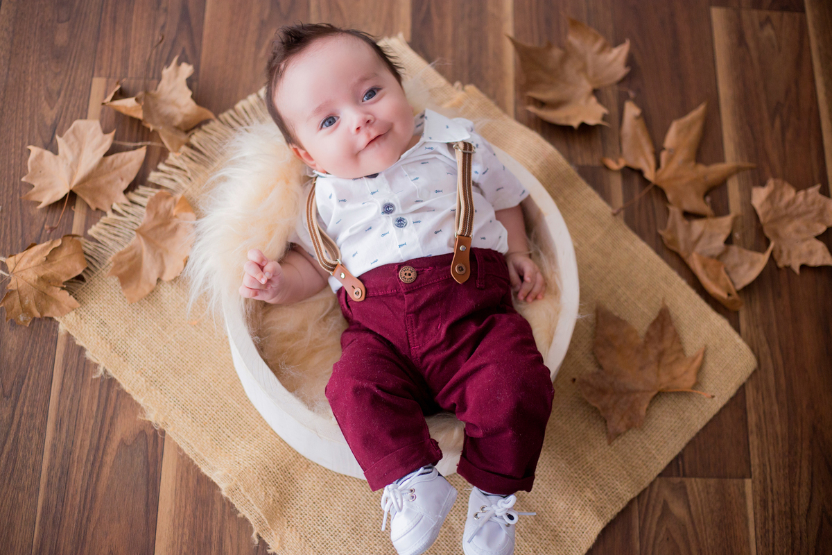 acompanhamento mensal de bebe caxias do sul figurino cenario tematico  personagem foto infantil serra gaucha fotografia familia mundo azul rosa ensaio fotografico crianca newborn baby menino menina smash the cake fruit esmague o bolo